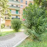 Forlanini M4 Modern Apartment With Balconies