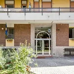 Forlanini M4 Modern Apartment With Balconies